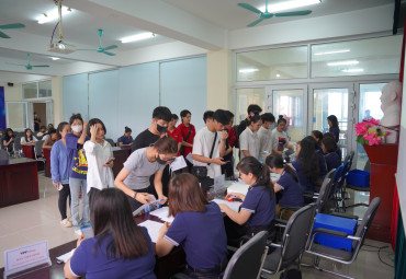 VTV College: Chào đón tân sinh viên Hệ Cao đẳng Khóa 20 vượt bão nhập học